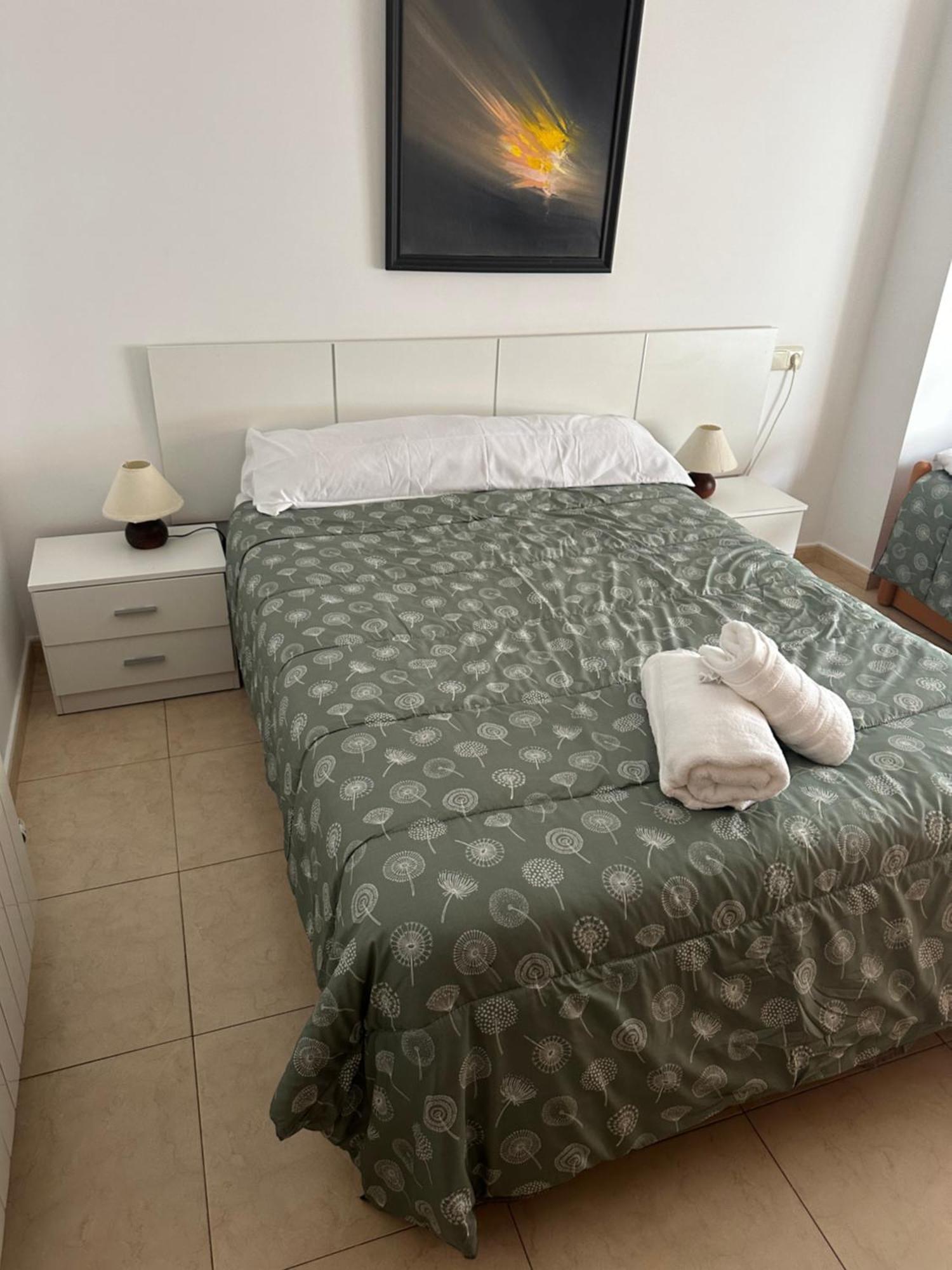 Apartamentos L'Aínsa Esterno foto